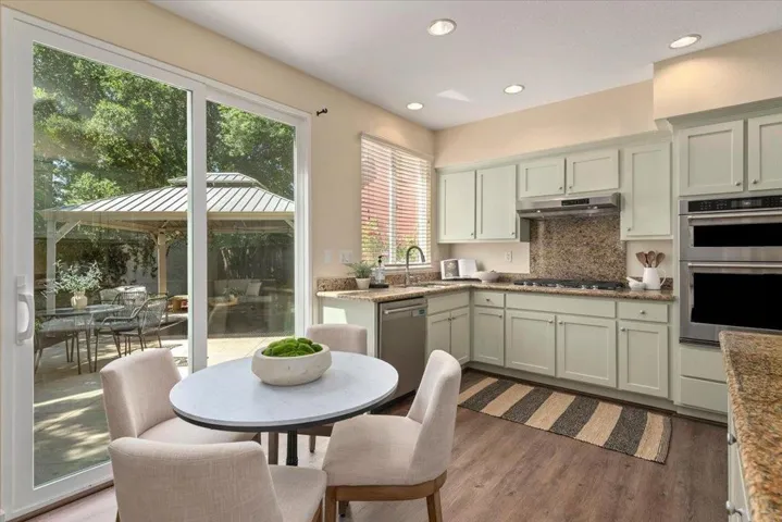 129 Smith Ranch Court, Los Gatos, California 95032