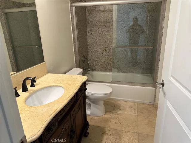 2nd Bathroom view
