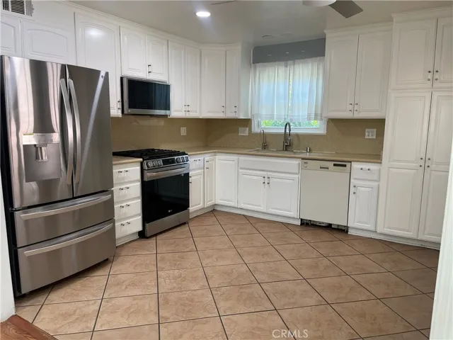 737 N Garsden, Covina, California 91724