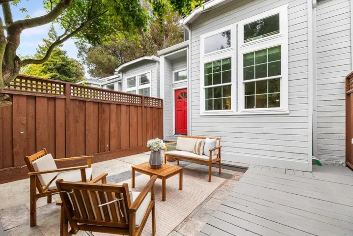 1644 Ocean Street, Santa Cruz, California 95060