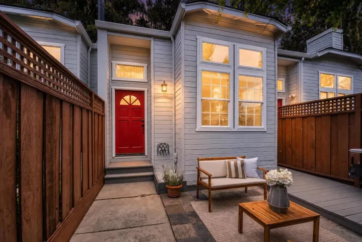 1644 Ocean Street, Santa Cruz, California 95060