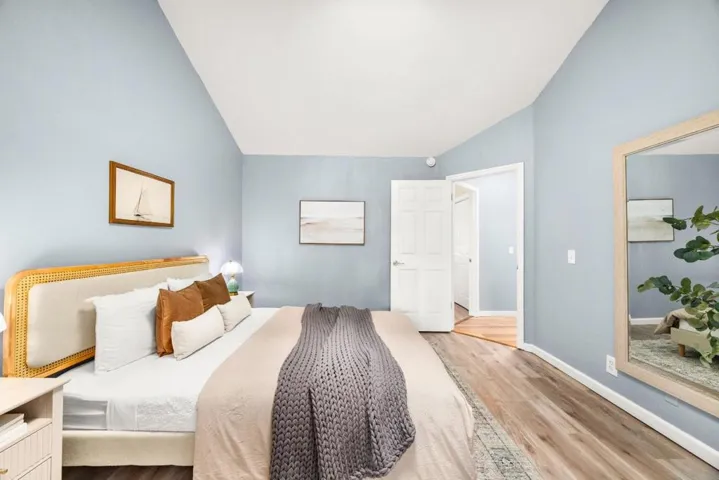 1644 Ocean Street, Santa Cruz, California 95060