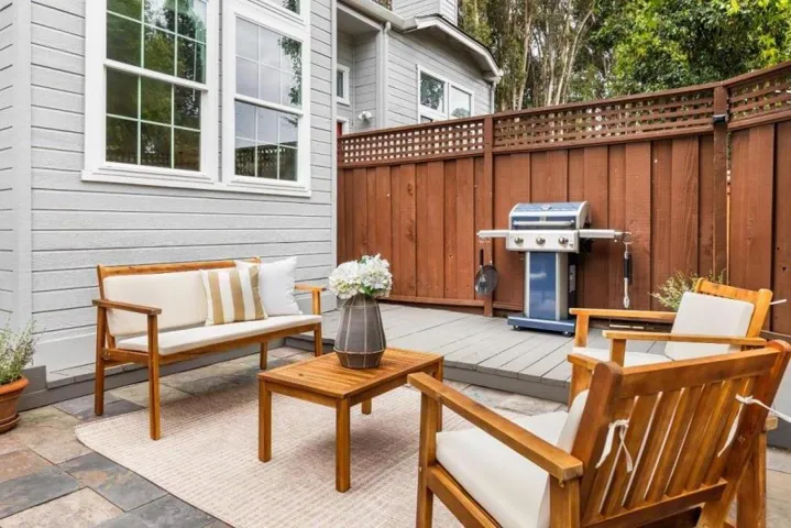 1644 Ocean Street, Santa Cruz, California 95060