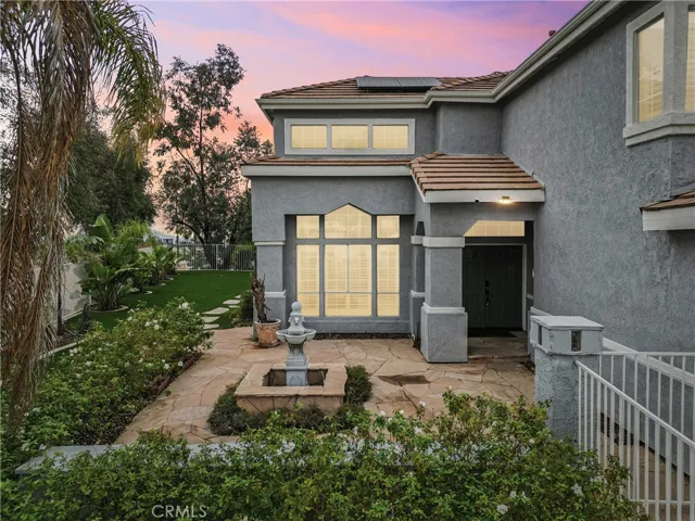 901 Clearwood Avenue, Riverside, California 92506