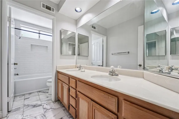 901 Clearwood Avenue, Riverside, California 92506
