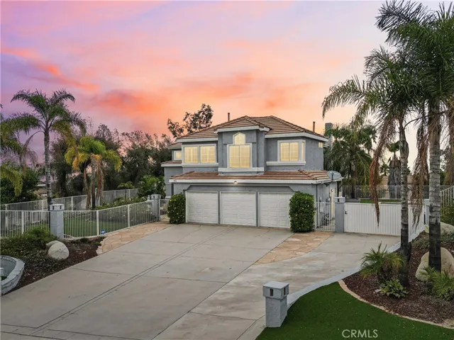 901 Clearwood Avenue, Riverside, California 92506