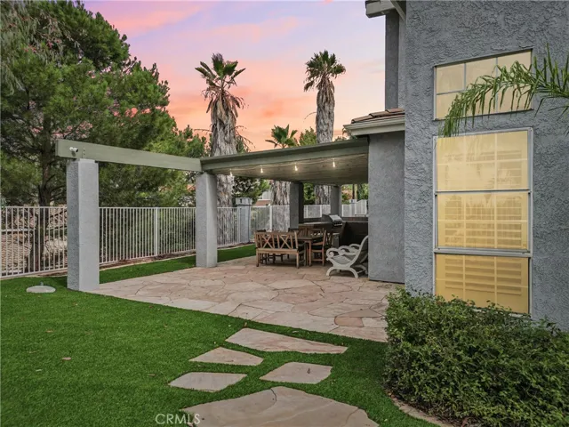 901 Clearwood Avenue, Riverside, California 92506