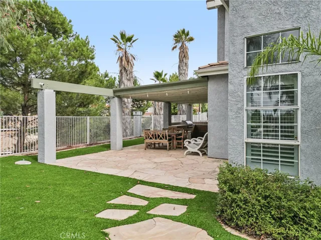 901 Clearwood Avenue, Riverside, California 92506