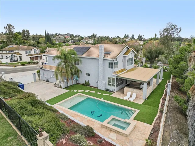 901 Clearwood Avenue, Riverside, California 92506
