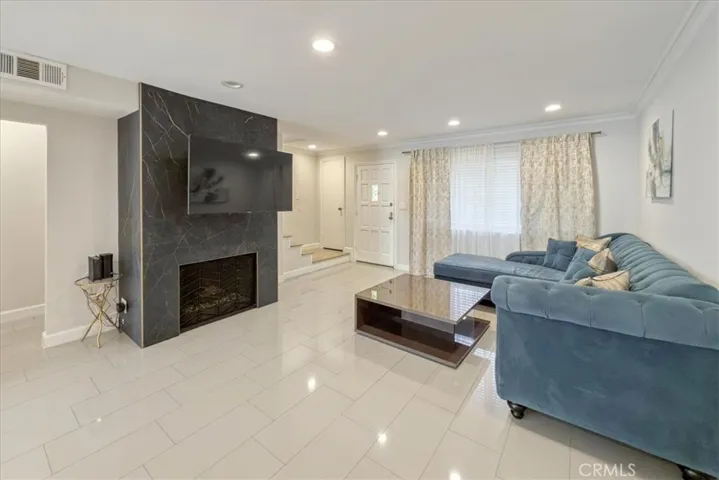 1156 San Rafael 2, Glendale, California 91202