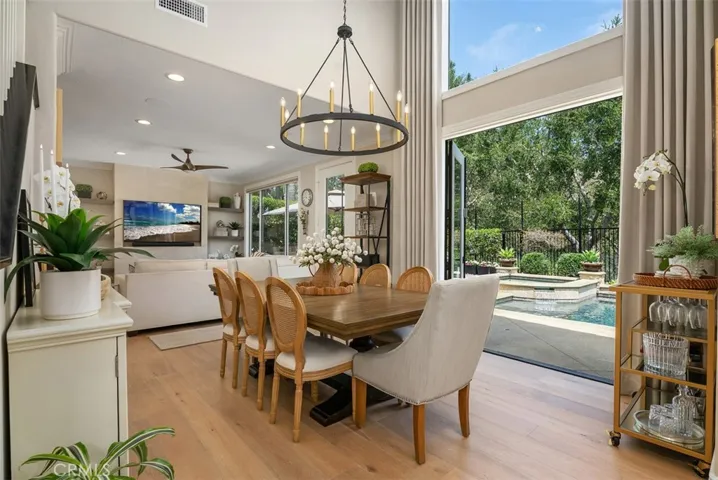 The property offers an enjoyable dining experience with beautiful views. (TV is virtually enhanced)
