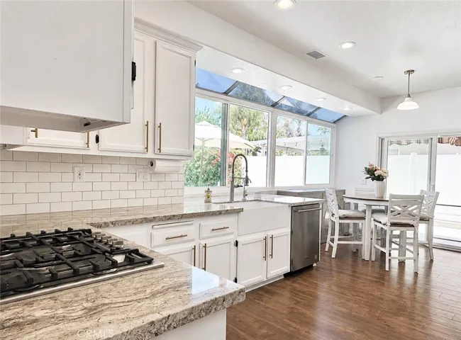 43490 Calle Nacido, Temecula, California 92592