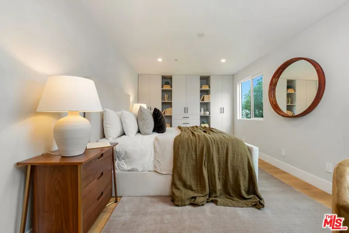 20748 Burbank Boulevard, Woodland Hills, California 91367