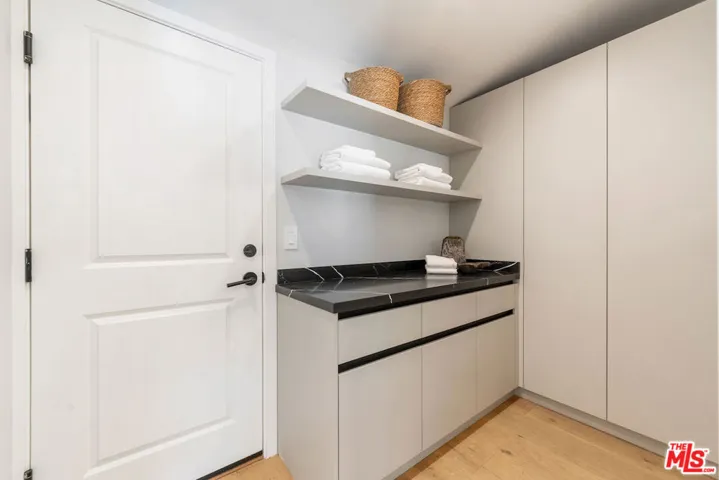 20748 Burbank Boulevard, Woodland Hills, California 91367
