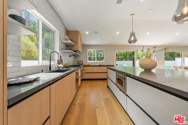 20748 Burbank Boulevard, Woodland Hills, California 91367