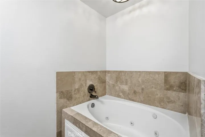 Jetted Tub - Primary bathroom
