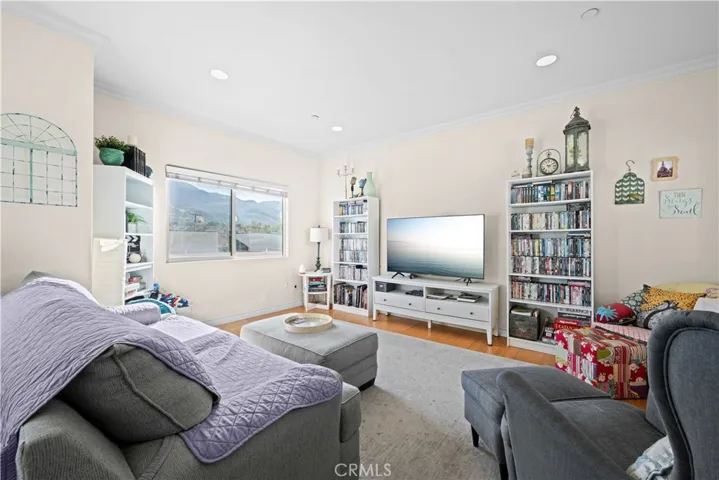 Living room tenant's furnishings-vacant now