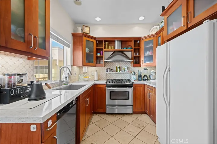 Kitchen tenant's belongings-vacant now