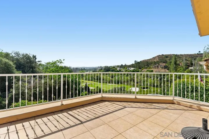 6253 Clubhouse Drive, Rancho Santa Fe, California 92067