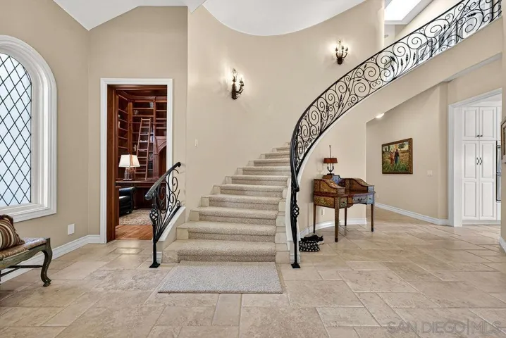 6253 Clubhouse Drive, Rancho Santa Fe, California 92067