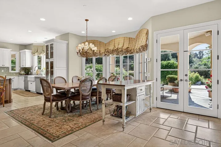 6253 Clubhouse Drive, Rancho Santa Fe, California 92067