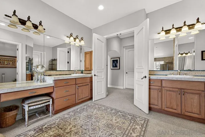 6253 Clubhouse Drive, Rancho Santa Fe, California 92067