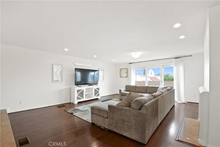 1158 W 11th Street J, San Pedro, California 90731