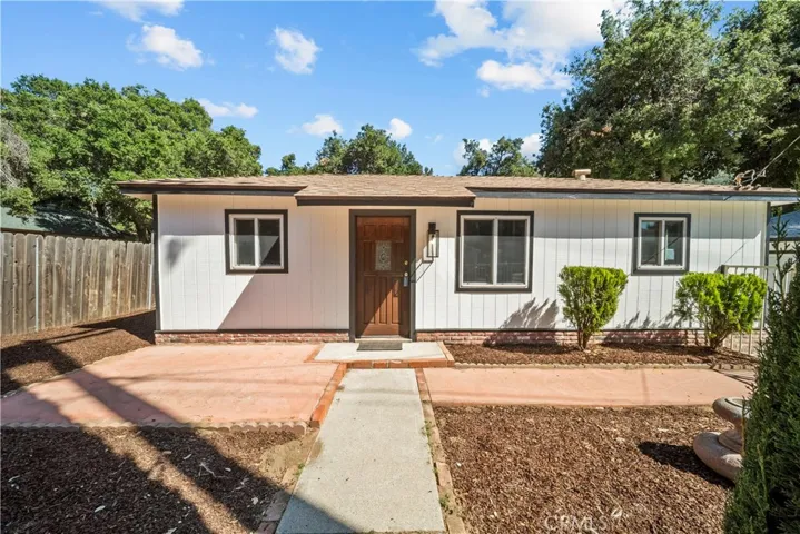 39628 Calle El Parado, Green Valley, California 91390