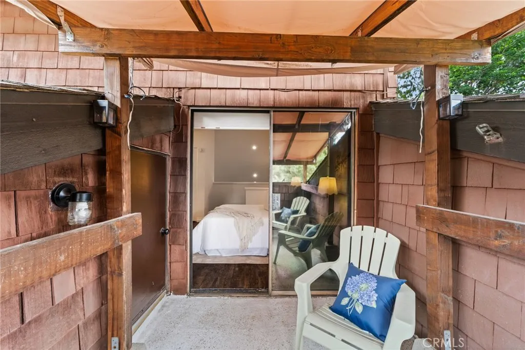 Upstairs balcony
