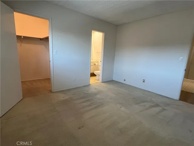 14560 Clark Street 204, Sherman Oaks, California 91411