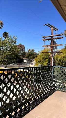 14560 Clark Street 204, Sherman Oaks, California 91411