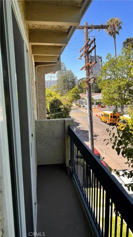 14560 Clark Street 204, Sherman Oaks, California 91411