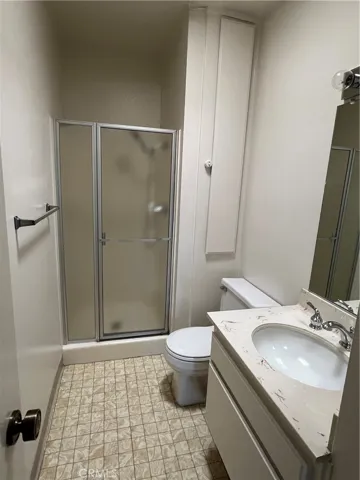 14560 Clark Street 204, Sherman Oaks, California 91411