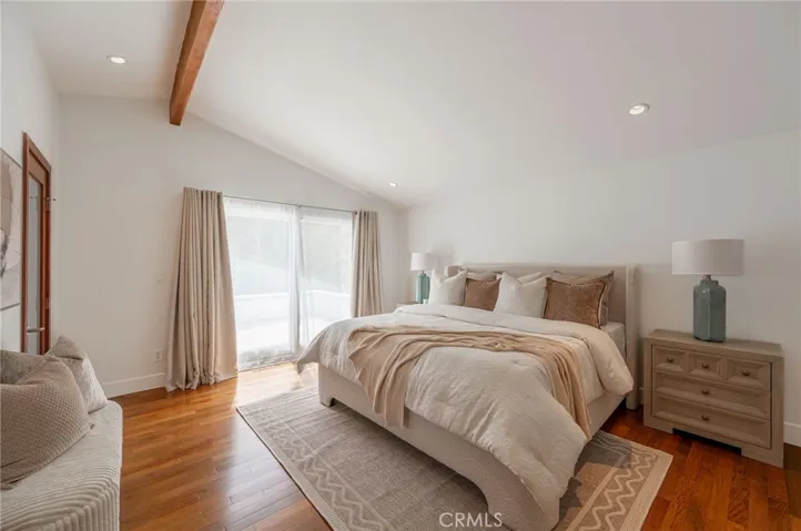 19281 Berclair, Tarzana, California 91356