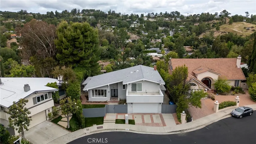 19281 Berclair, Tarzana, California 91356