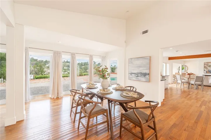 19281 Berclair, Tarzana, California 91356