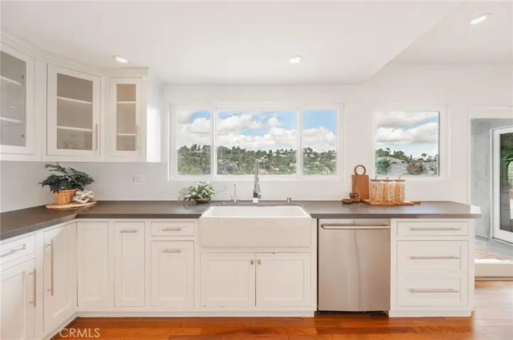 19281 Berclair, Tarzana, California 91356