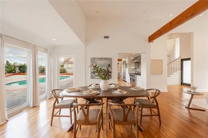 19281 Berclair, Tarzana, California 91356