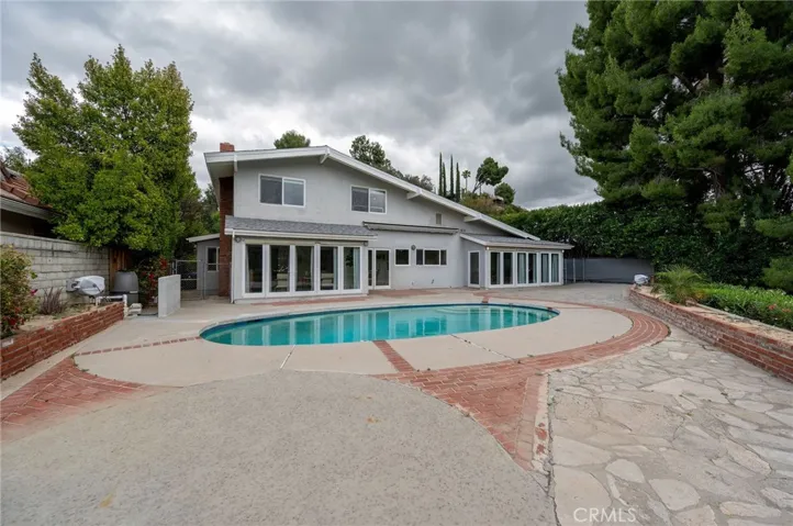 19281 Berclair, Tarzana, California 91356