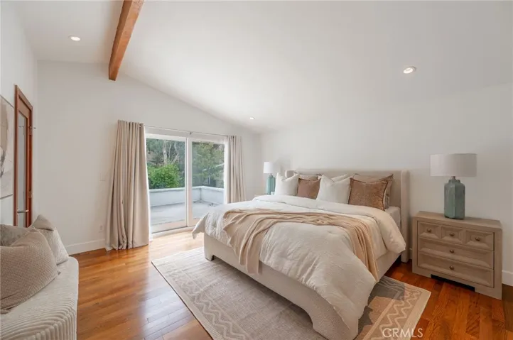 19281 Berclair, Tarzana, California 91356