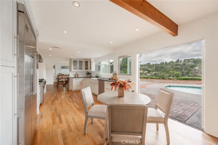 19281 Berclair, Tarzana, California 91356