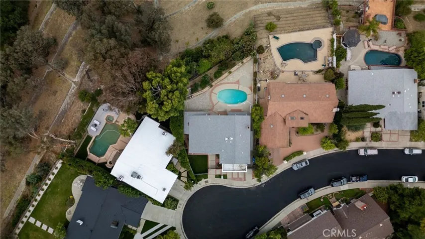 19281 Berclair, Tarzana, California 91356