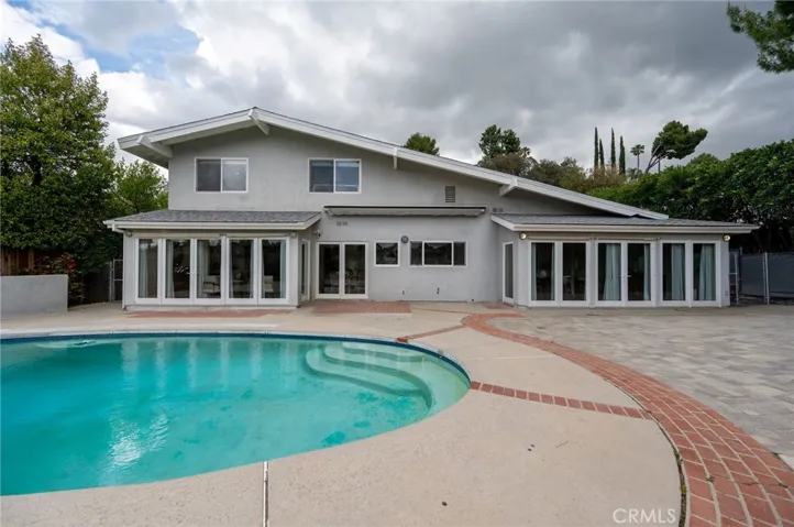 19281 Berclair, Tarzana, California 91356