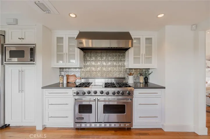 19281 Berclair, Tarzana, California 91356