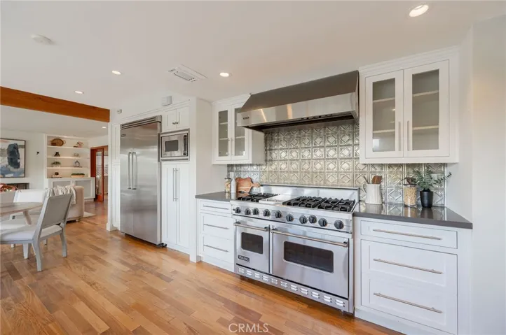 19281 Berclair, Tarzana, California 91356