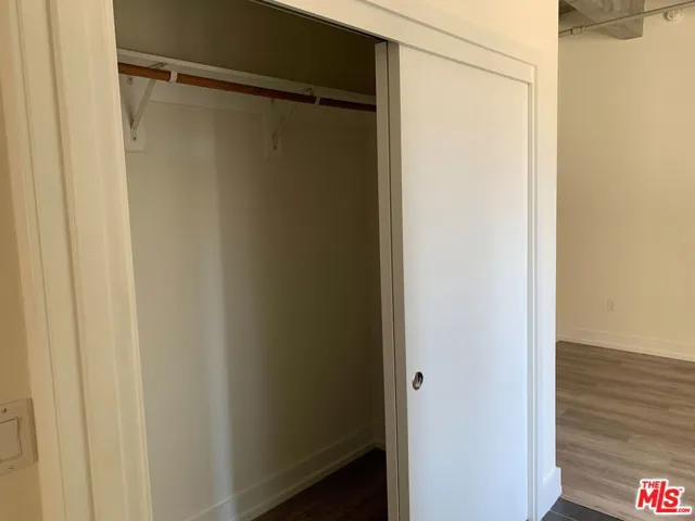 727 W 7th Street 614, Los Angeles, California 90017