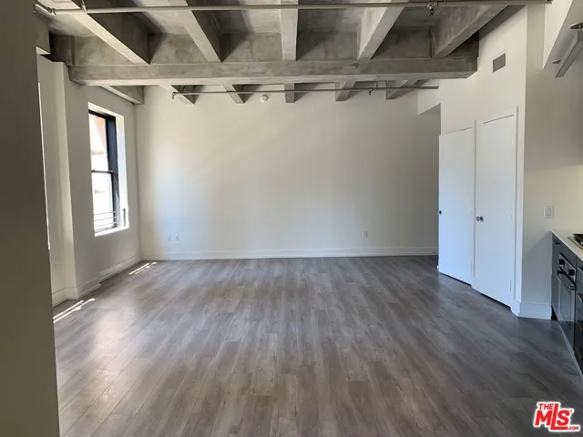 727 W 7th Street 614, Los Angeles, California 90017