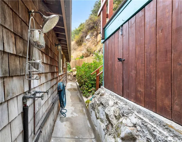 1553 Arroyo Drive, Laguna Beach, California 92651