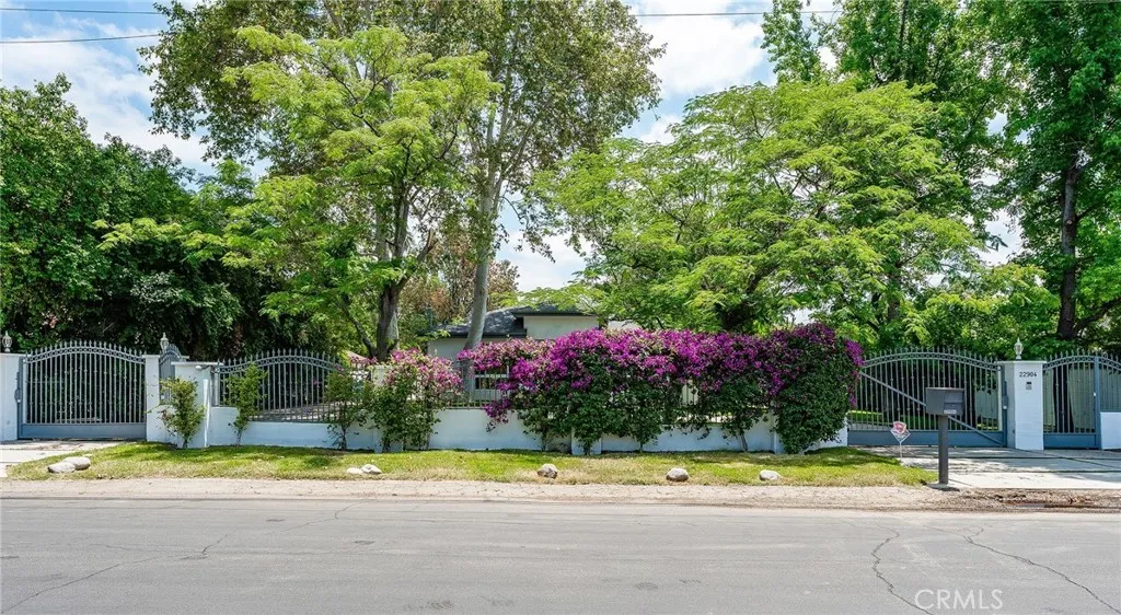 22904 Calvert Street, Woodland Hills, California 91367 — photo 4