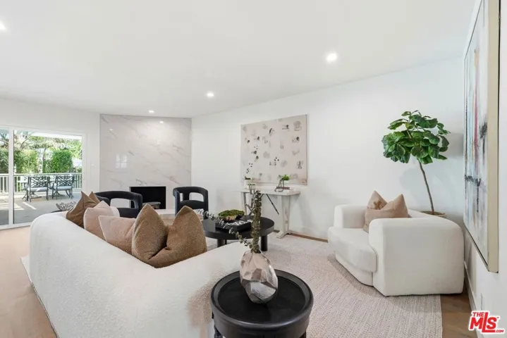 12455 Milbank Street, Studio City, California 91604